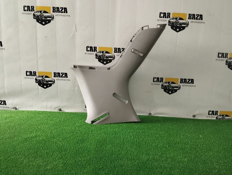  Обшивка стойки, R. 