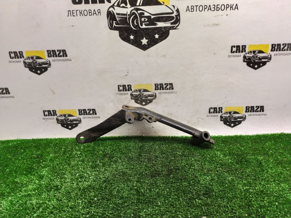  Кронштейн компрессора кондиционера 