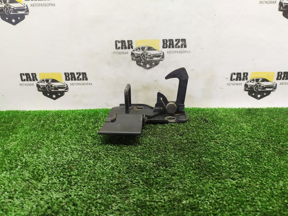  Ручка открывания капота 