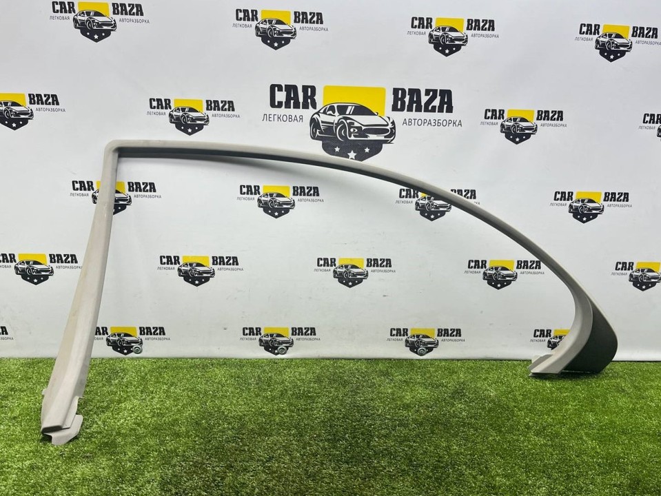  Накладка рамки двери задняя правая 