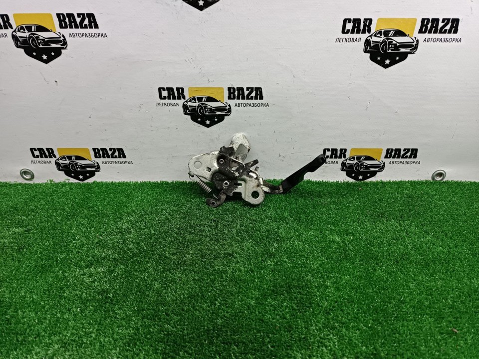  Замок капота 