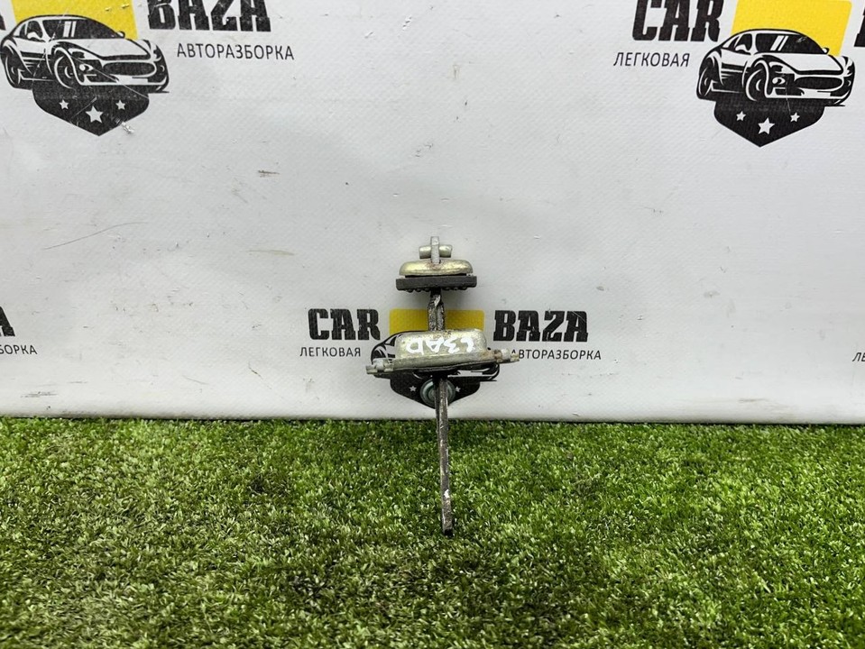 Ограничитель двери задней левой  