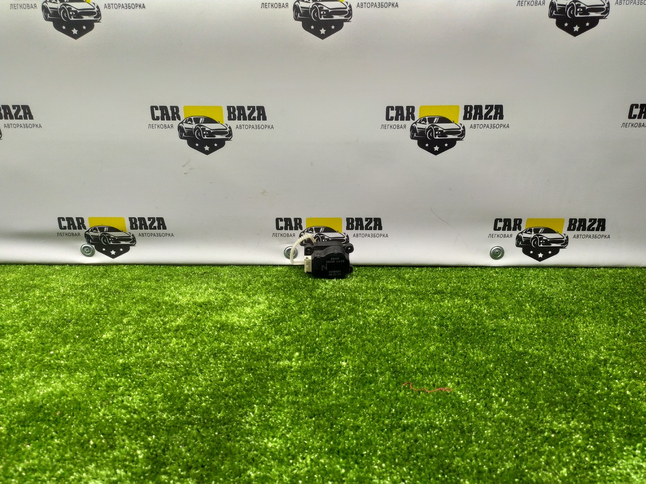  Моторчик привода заслонок отопителя 