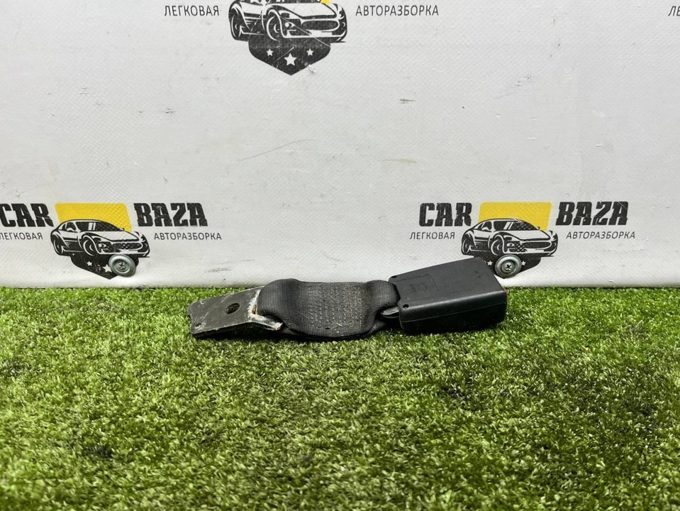  Замок ремня безопасности задний средний 