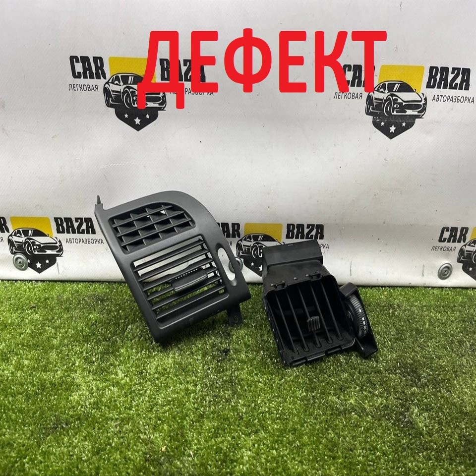  Дефлектор воздушный передний левый 