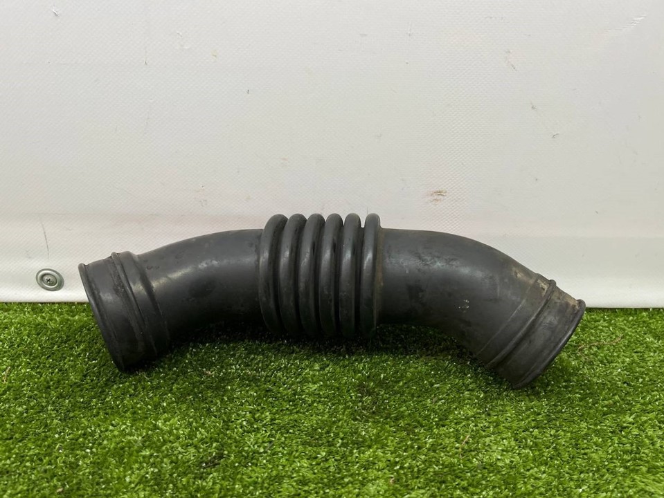  Патрубок воздушного фильтра 