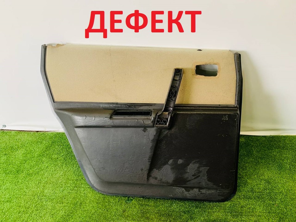  Обшивка двери задняя левая 