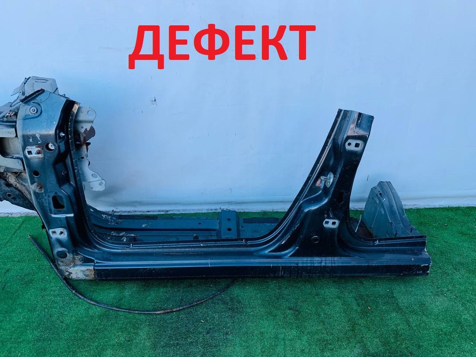  Порог левый 