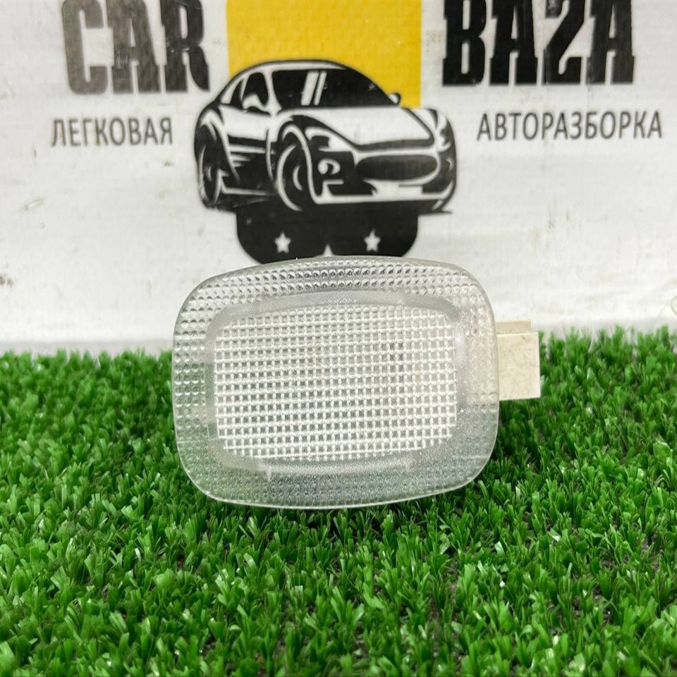  Плафон внутреннего освещения 