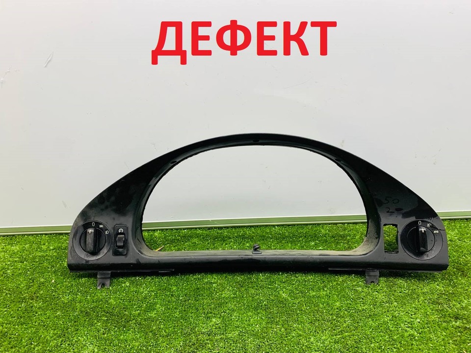  Накладка панели приборов 