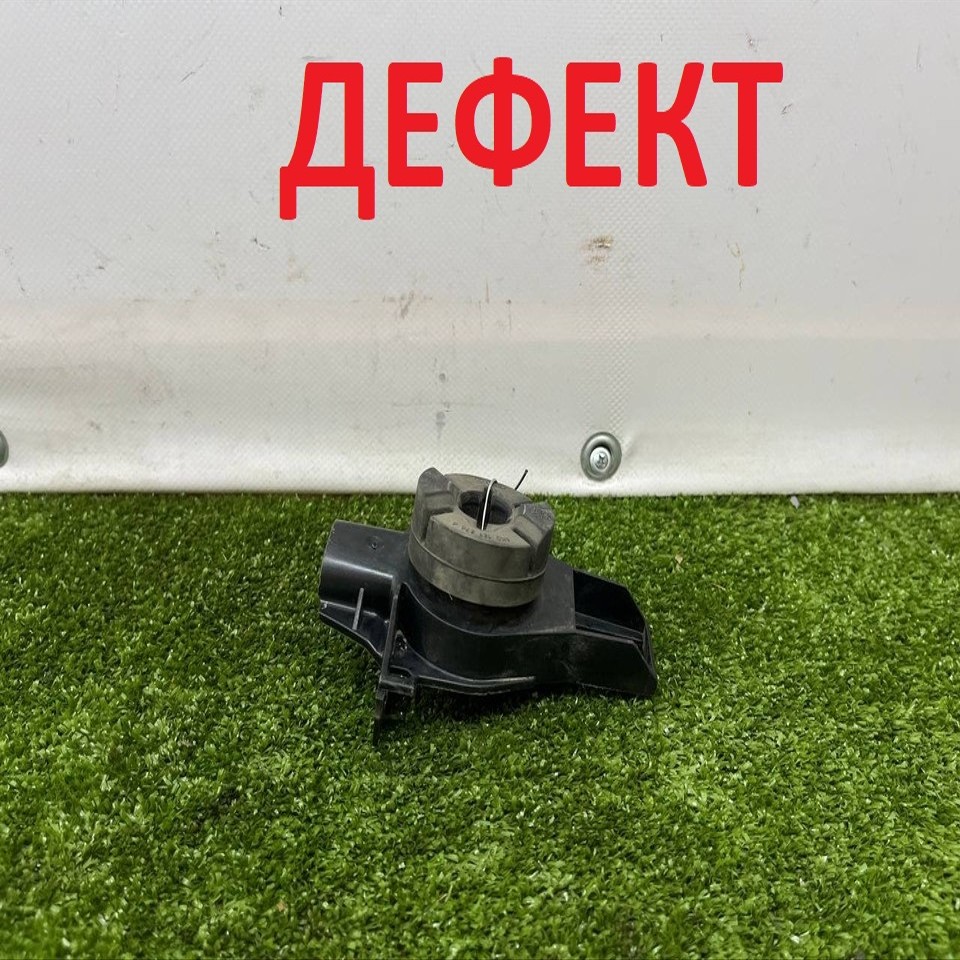  Кронштейн радиатора 
