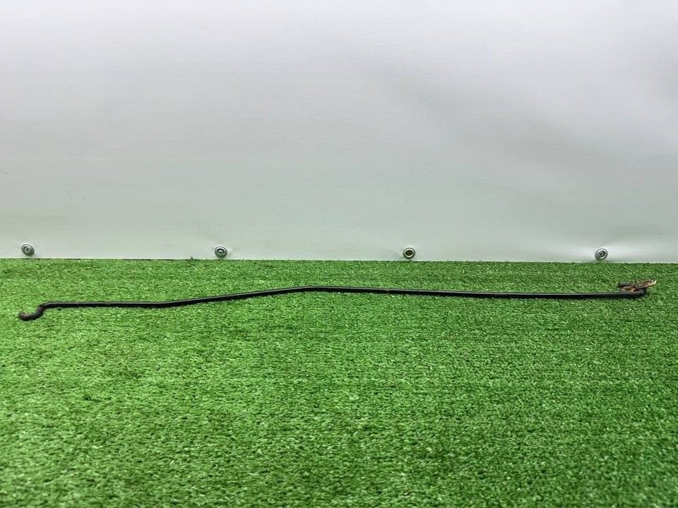 Держатель капота