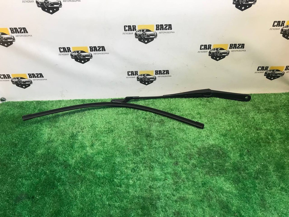  Щетка стеклоочистителя передняя левая (L) 