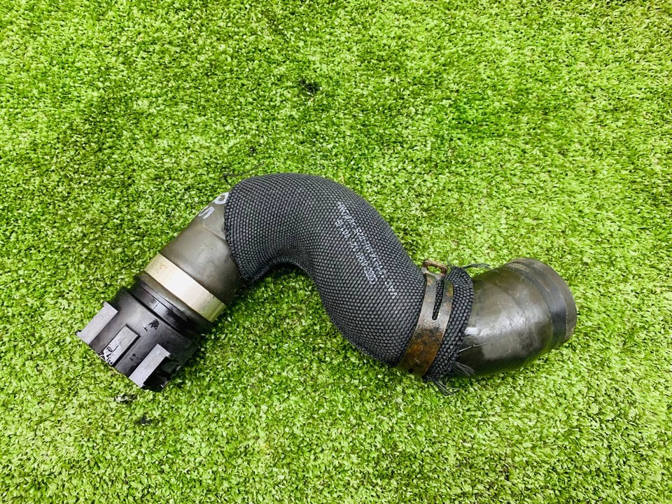  Патрубок системы охлаждения 