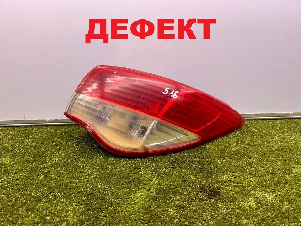 Фонарь задний правый