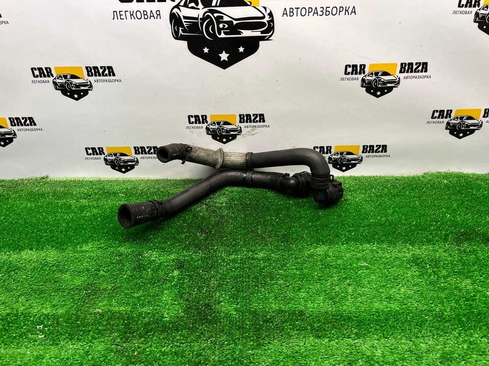  Патрубок системы охлаждения 
