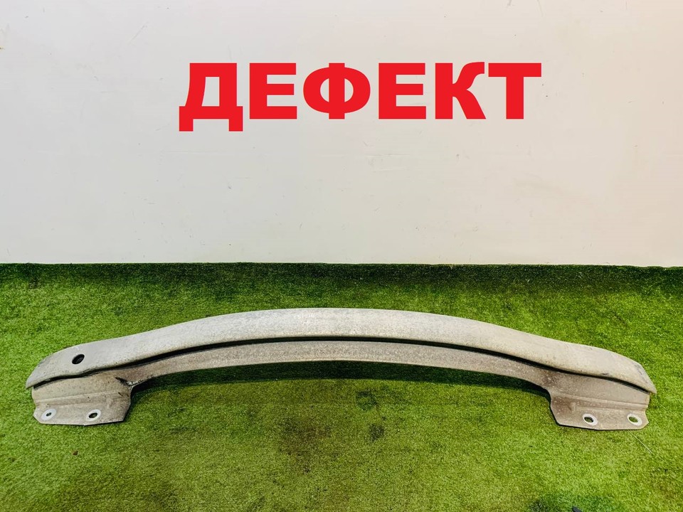  Усилитель переднего бампера 