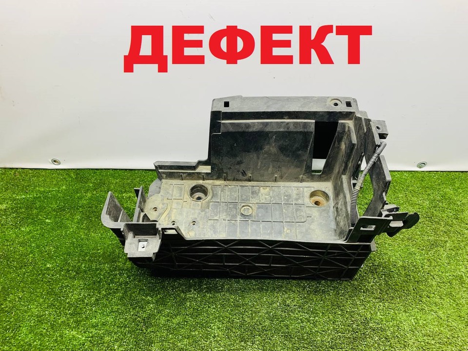  Крепление аккумулятора (полка) 