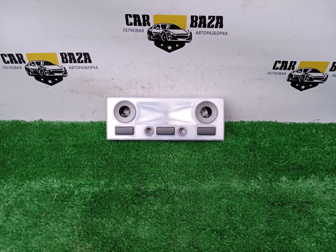  Плафон внутреннего освещения 