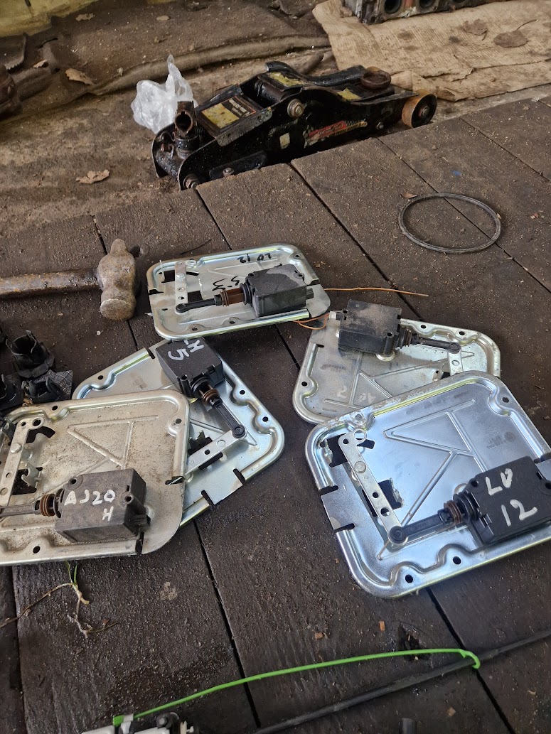 Замок багажника