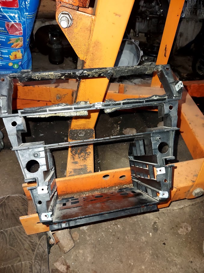 Рамка под магнитолу